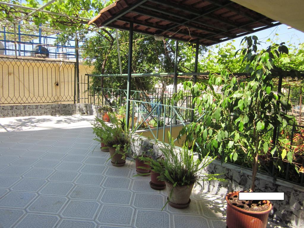 Guest House And Tavern Leo ซารานเดอ ภายนอก รูปภาพ