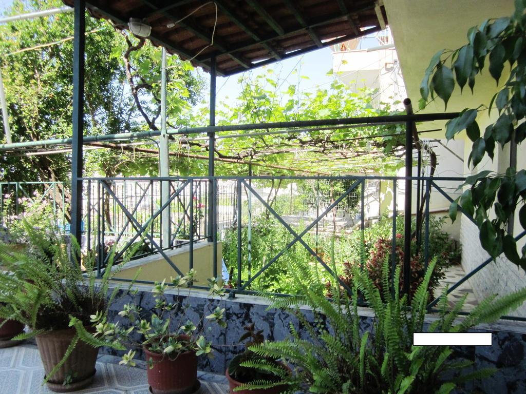 Guest House And Tavern Leo ซารานเดอ ภายนอก รูปภาพ