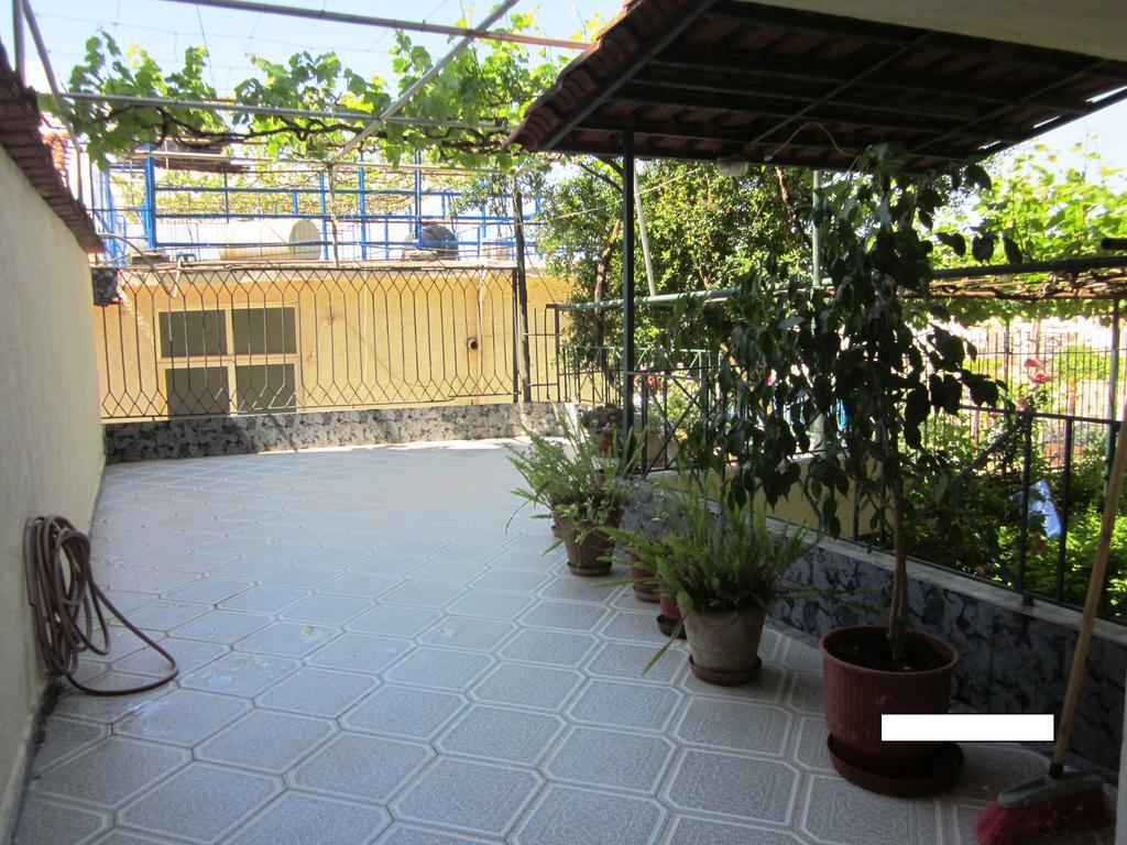 Guest House And Tavern Leo ซารานเดอ ภายนอก รูปภาพ