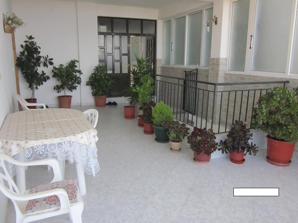Guest House And Tavern Leo ซารานเดอ ภายนอก รูปภาพ