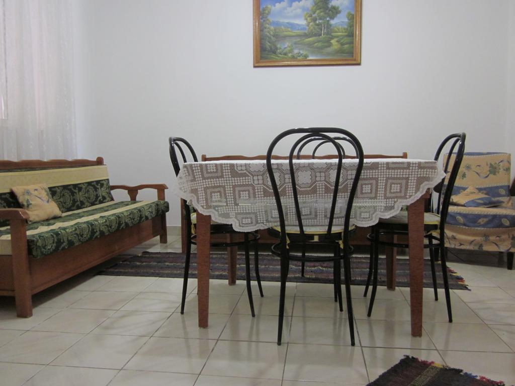 Guest House And Tavern Leo ซารานเดอ ภายนอก รูปภาพ