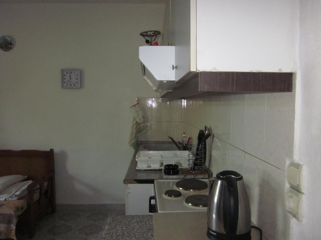 Guest House And Tavern Leo ซารานเดอ ภายนอก รูปภาพ